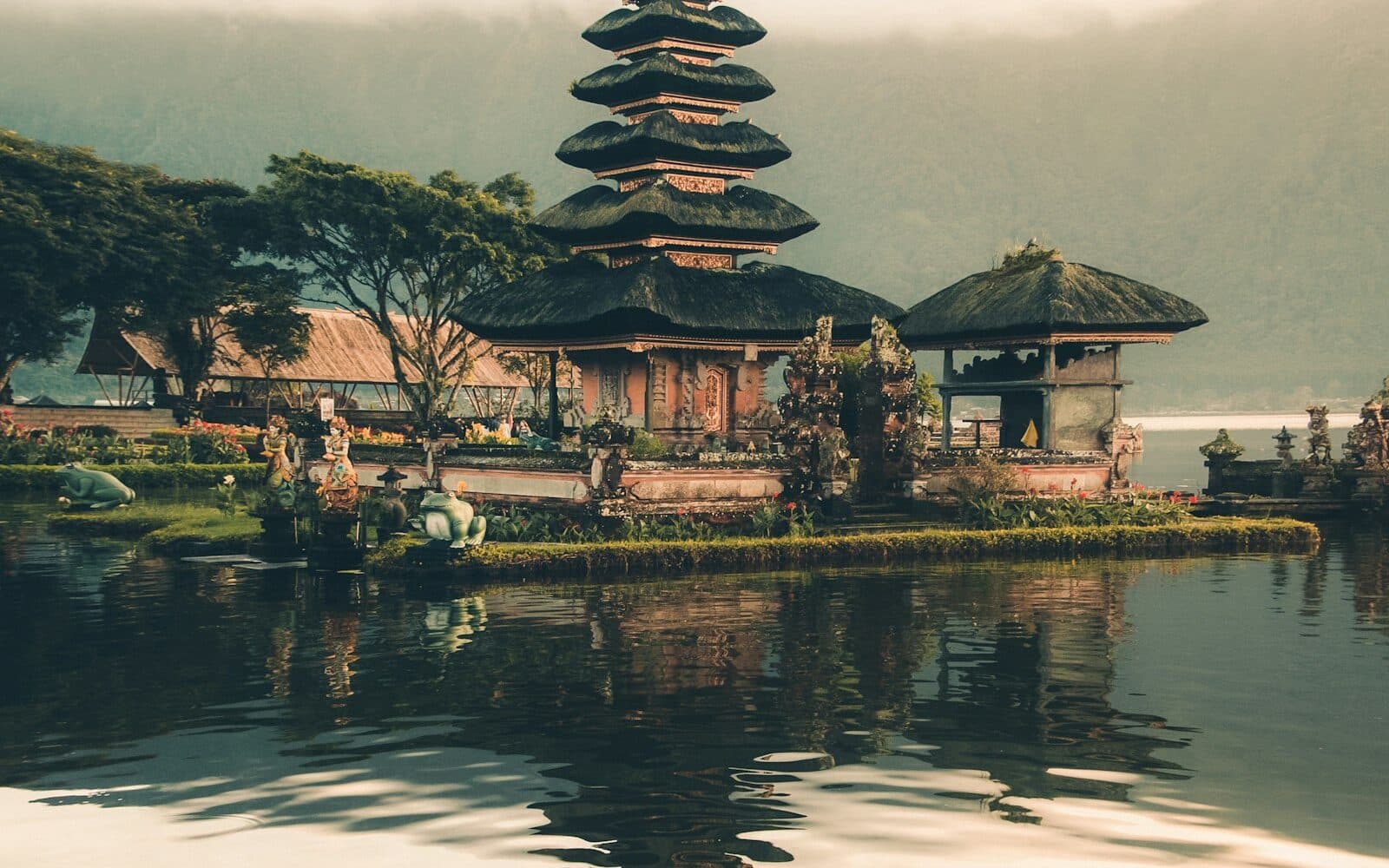 Ulun Danu Beratan temple on the lake, Bali